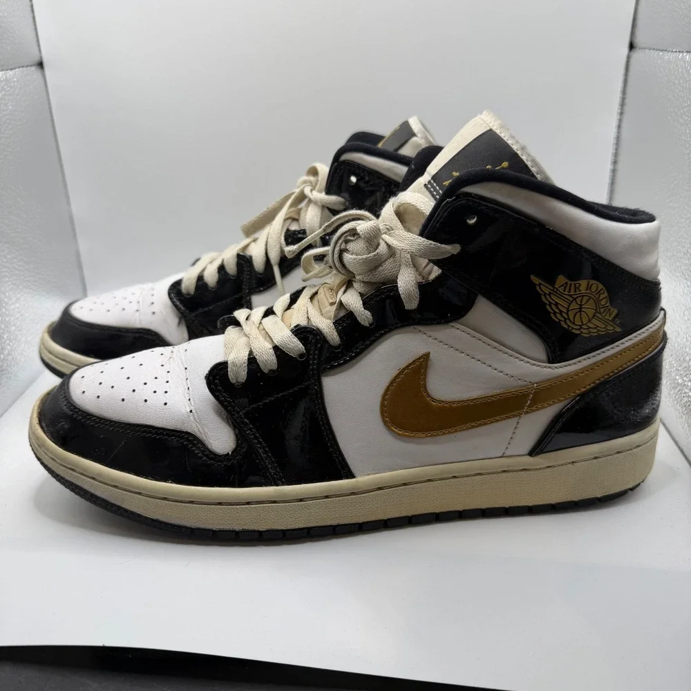 Air Jordan 1 Mid SE Metallic Gold White Black Sz Mens 10.5 US